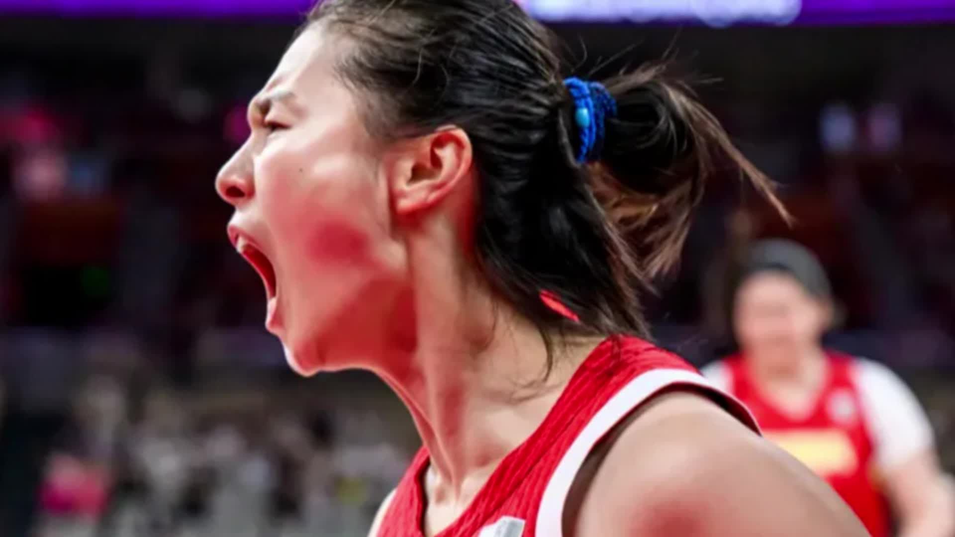 中国女篮女足携手闯关世界杯 王思雨末节爆发助