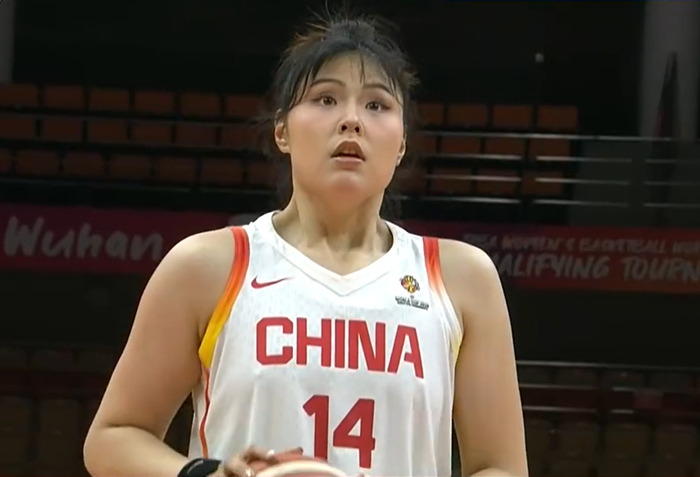 张子宇爆发助中国女篮领先 南苏丹难挡攻势