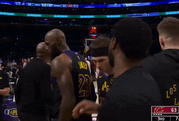 东契奇狂砍42分创湖人队史单月得分纪录 湖人轻