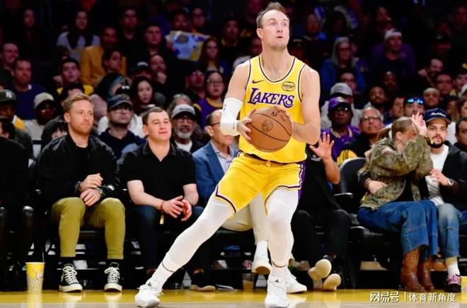 湖人新星海斯三分神迹震撼联盟 肯纳德仍稳居三