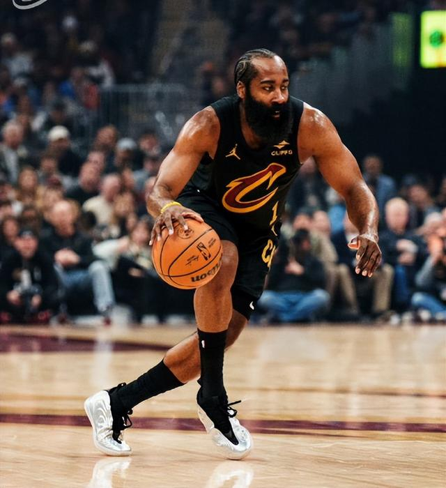 现役球员单场50分纪录：哈登25次领跑